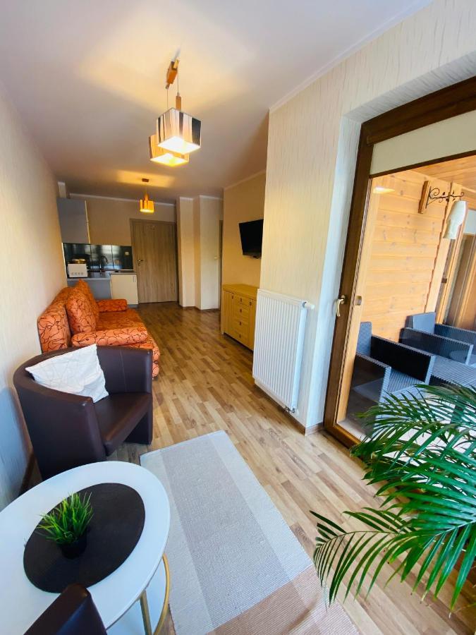 Pokoje Goscinne Pod Jabloniami Augustów Exteriör bild